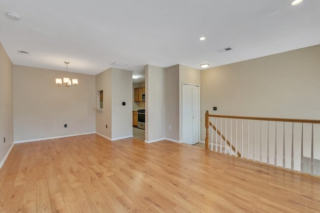 Photo - 1041 Cumberland Ct