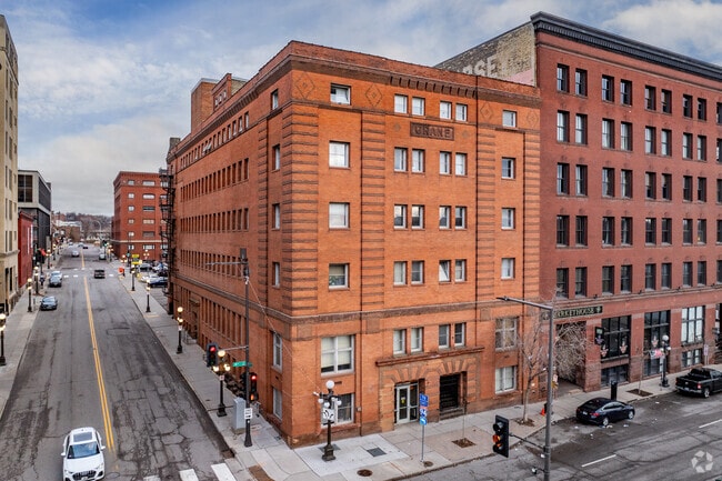 Crane Ordway Apartments