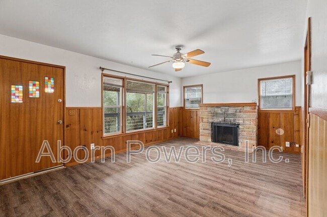 Photo - 1800 Tyrrel Ln