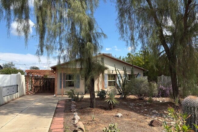 Photo - 904 E Fairmount Ave