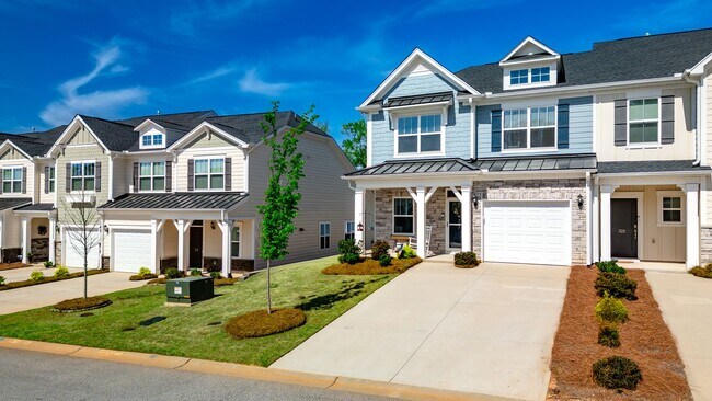 Photo - Beautiful Fully Furnished.