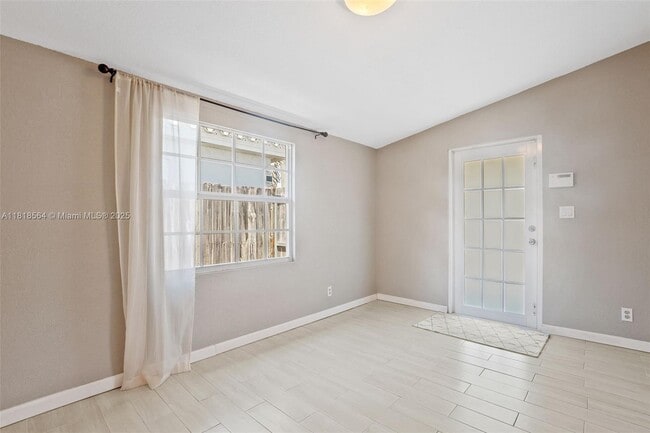 Photo - 1321 NE 16th Ave