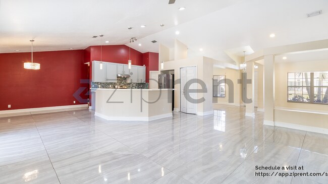 Photo - 714 SW Sardinia Ave