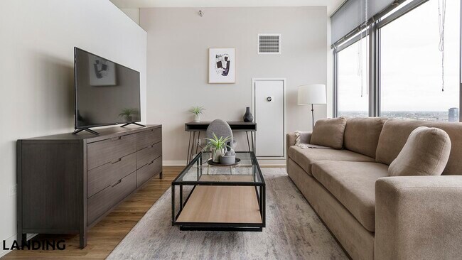 347 W Chestnut St Unit 2506