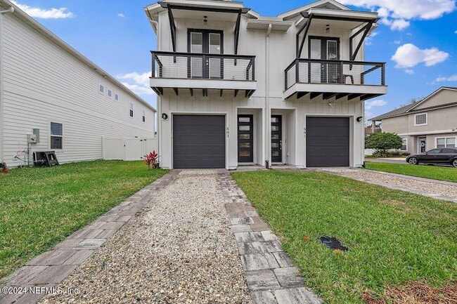 Photo - 803 7th Ave S