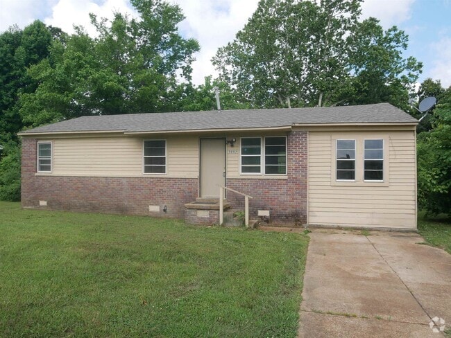 Building Photo - 5057 Gill Rd Rental