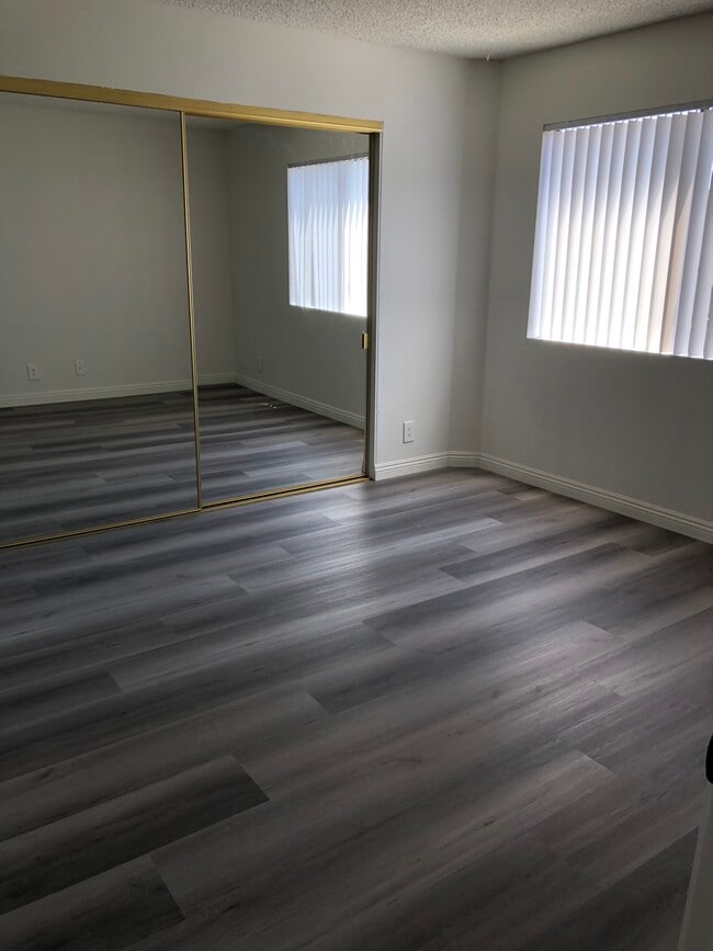 Photo - 1244 N Orange Dr Unidad 308