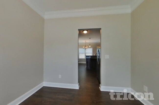 Photo - 268 Cranbrooke Dr