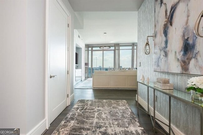 Photo - 1065 Peachtree St NE Unidad 3604