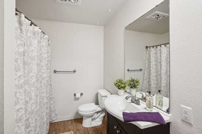 Beverly Grove Apartments