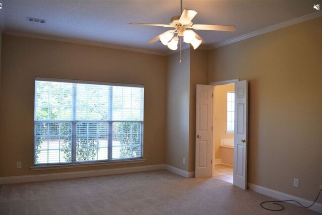 Photo - 203 Lancaster Ln