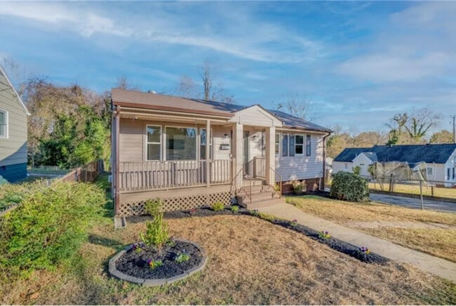 Building Photo - 21507 Court St