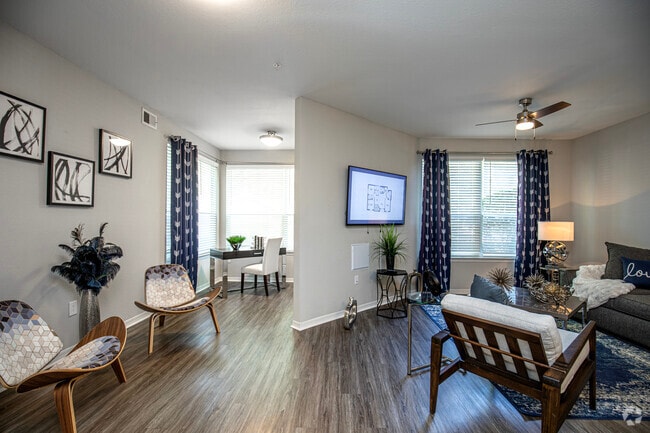 2BR, 2BA - 1182SF. 12065 Tuscany Bay Dr Tampa, FL 33626