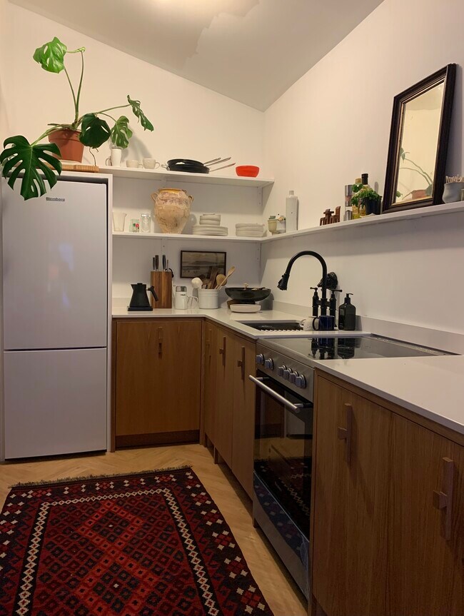 Photo - 70 Lake St Unit The Maisonette