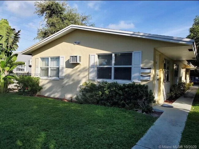 Building Photo - 332 SW 15th St Unit 332