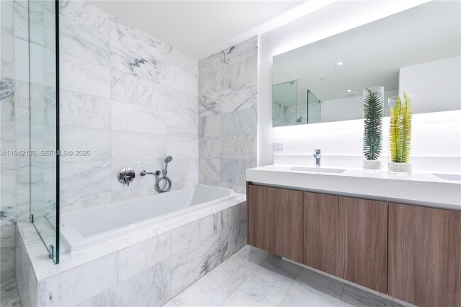 Photo - 401 N Birch Rd Unit 701