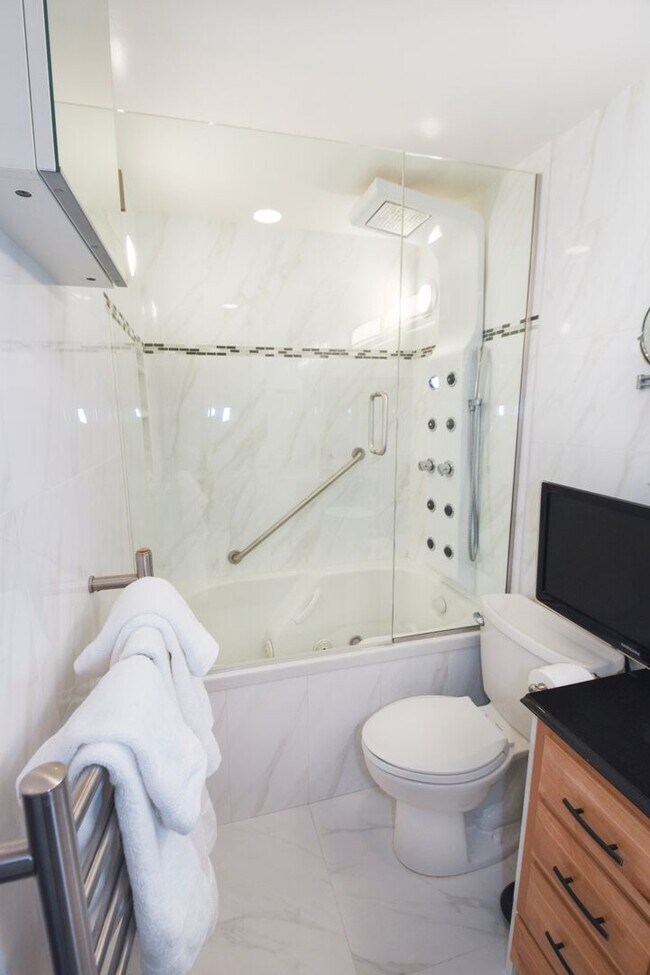1830 Avenida Del Mundo Unidad Vacation Rental