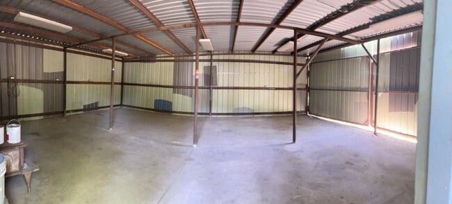 Photo - 4110 Derrick St