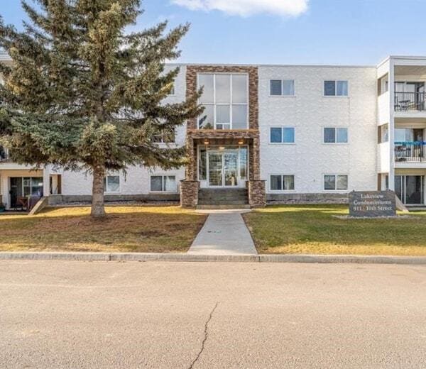 Building Photo - 301-911-310 10 St Unit 1