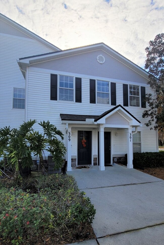Building Photo - 2 BR / 2 BA Flemimg Island / Carrington Place at Fleming Island Plantation Luxury Condo Unit 309