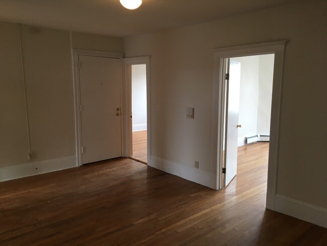 Building Photo - 1680 Commonwealth Ave Unit 4