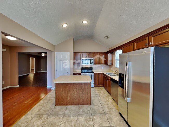 Photo - 208 Blossom Ct House