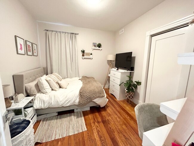 Photo - 74 Marine Rd Unit 2