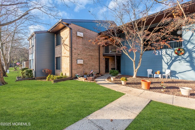 Photo - 218 Medford Ct