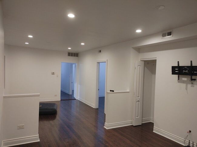 Photo - 5019 W Agatite Ave Unidad 1