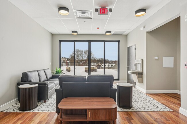 Photo - Dutchtowne Pointe