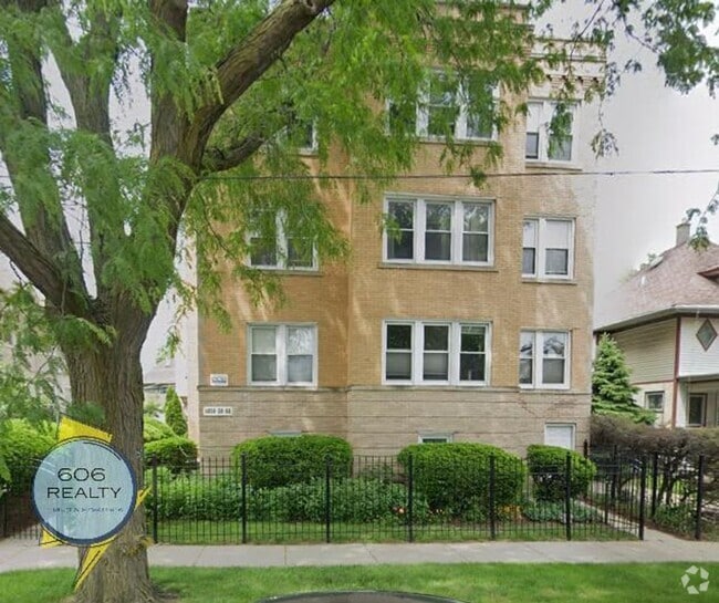 Building Photo - 4860 W Warner Ave Rental