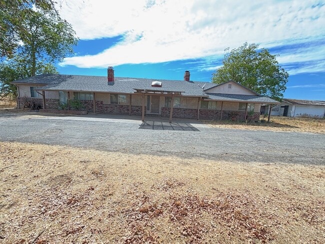 Building Photo - ACREAGE PROPERTY Rental