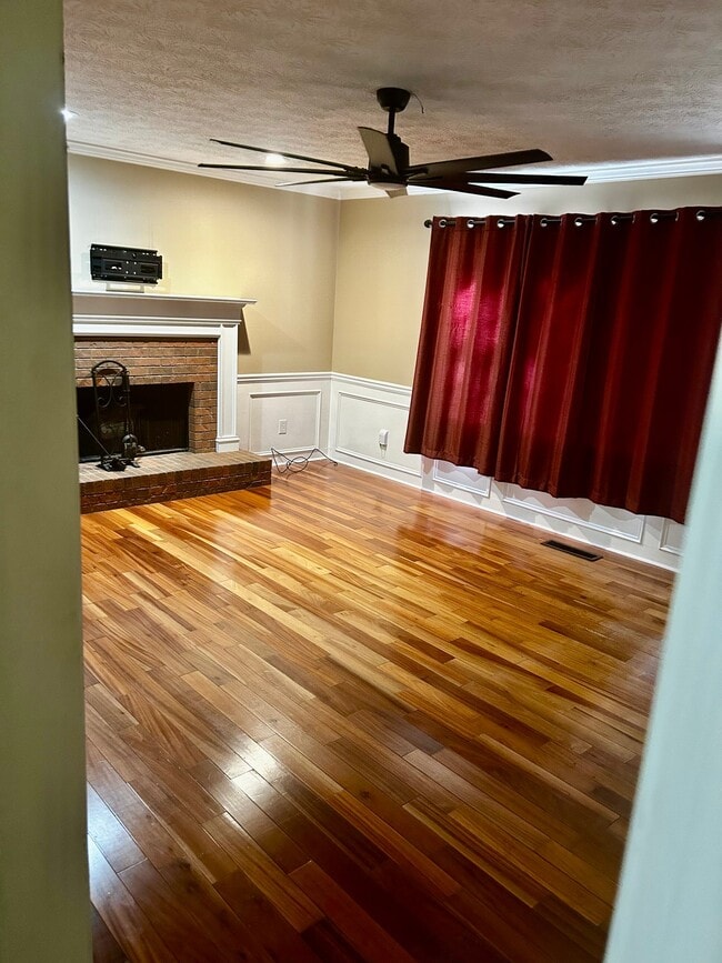Photo - 3005 Wrens Way