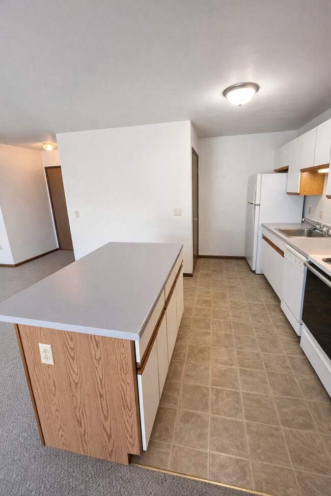 Photo - West Win Heights Apartments