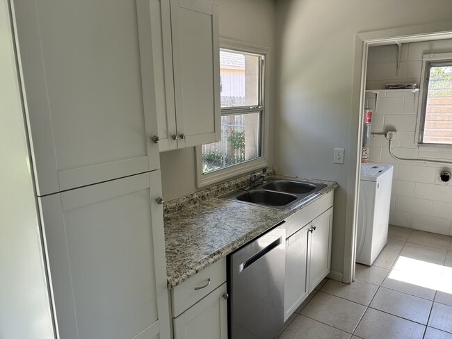 Photo - 3930 Baker Ave