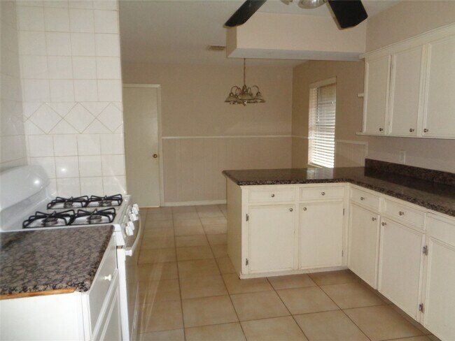 Photo - 11215 Mayfield Rd