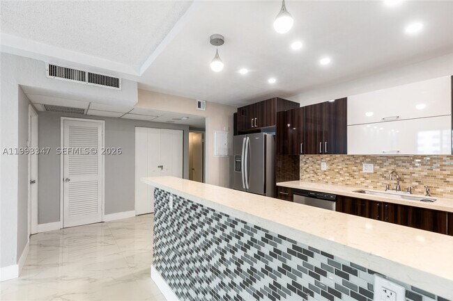 Photo - 19380 Collins Ave Unit 507