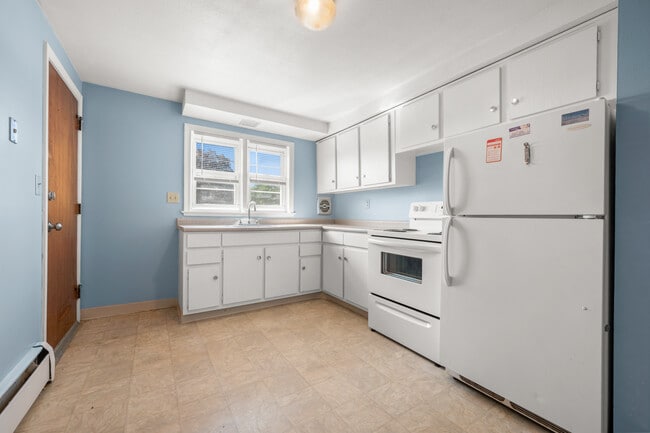 Photo - 35 Deerfield Ct