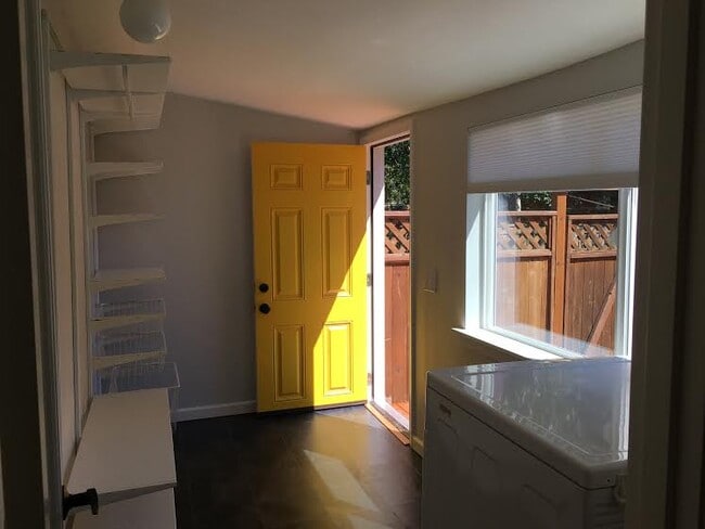 Laundry Room - 4614 NE Going St Unit Blue House