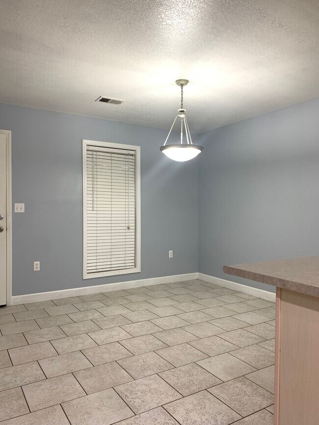 Photo - 3bed/2bath Home south of bypass