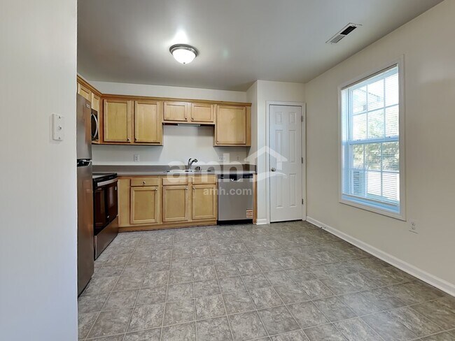 Photo - 43 Wolf Creek Ln