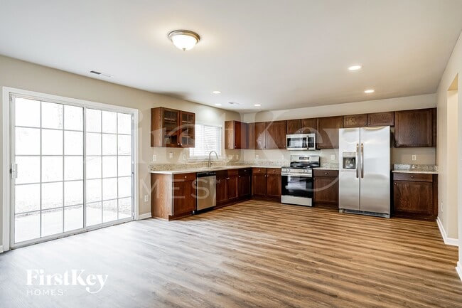 Photo - 204 Hillview Dr