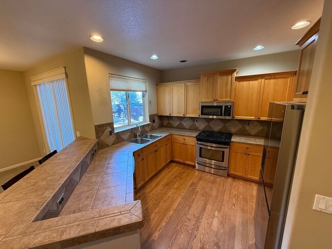 Photo - 3 Bedroom, 2 Bathroom Single-Level Duplex in The Stonegate Community