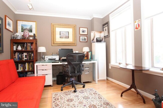 Photo - 1045 31st St NW Unit 205
