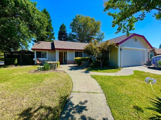 Building Photo - 100 Bittercreek Dr