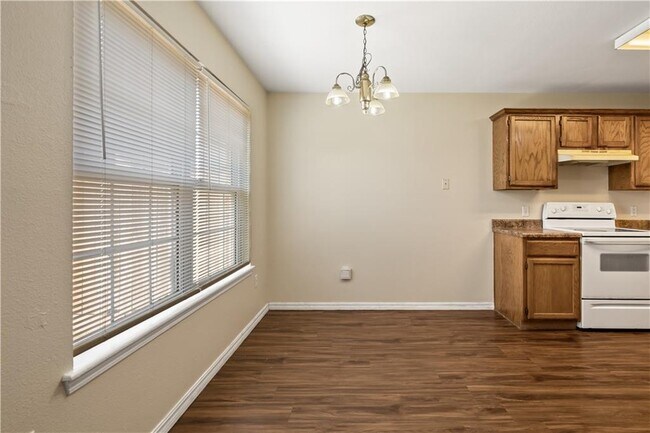 Photo - 2910 Dawn Ct