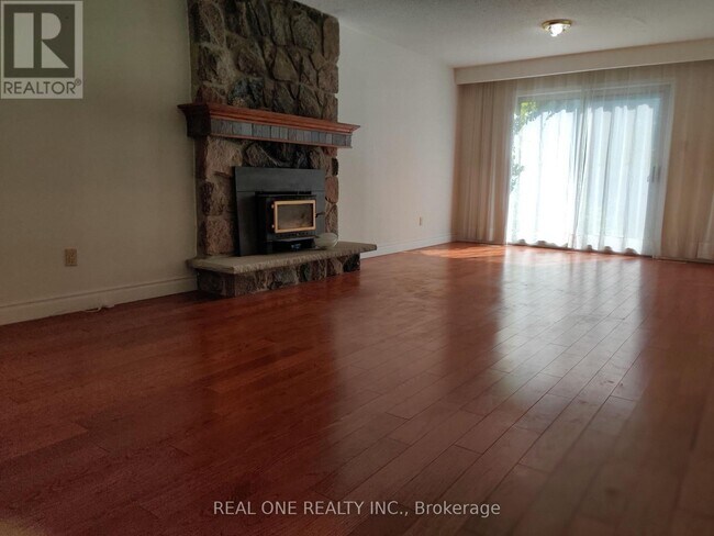 Photo - 72 Liebeck Crescent