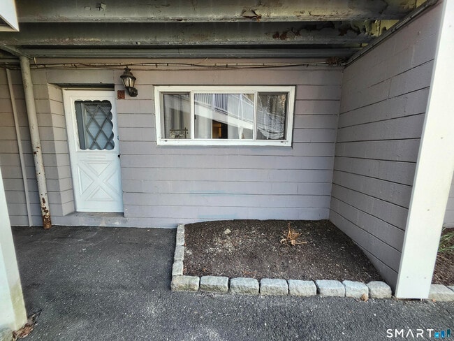 Building Photo - 4 Union Ave Unit 8