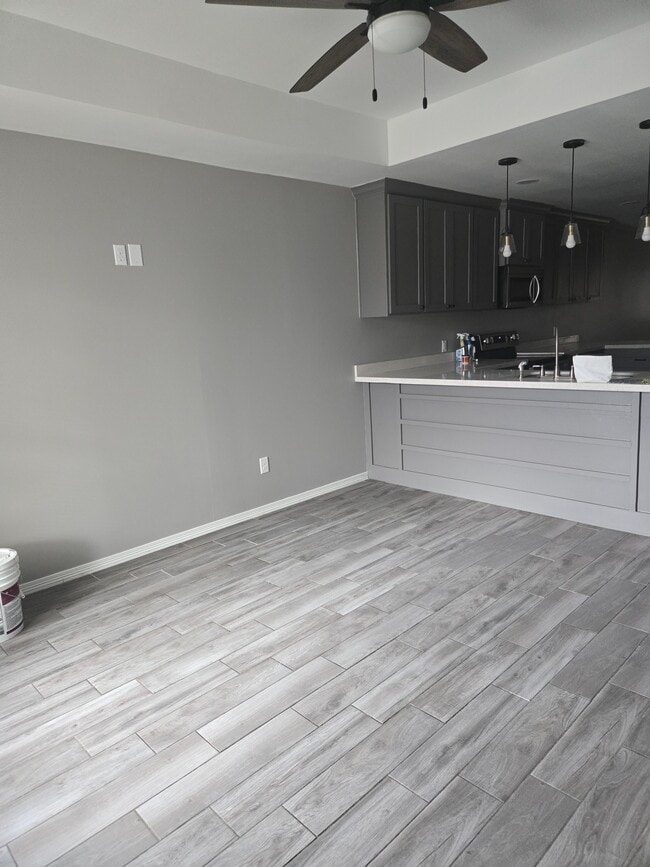Building Photo - 1413 Glasscock Ave Unit A