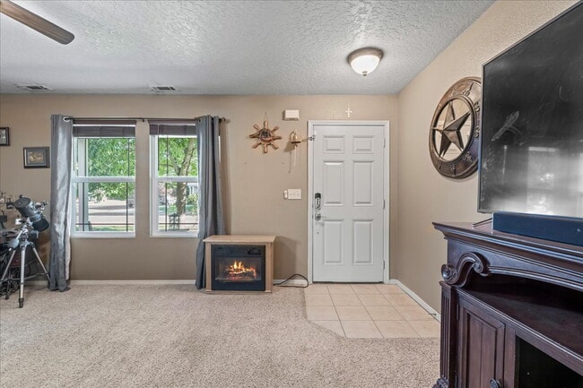 Photo - Beautiful & Spacious 4-Bedroom Home with 3...